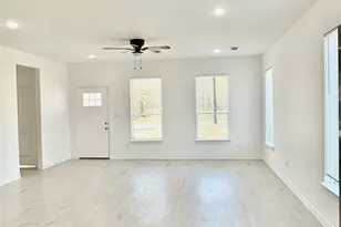 2205 Wellington St, Greenville, TX 75401 - Photo 7