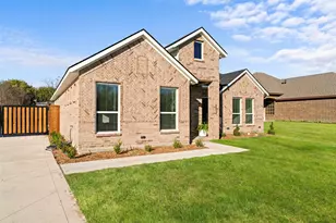 607 E Wood Dell Dr, Glenn Heights, TX 75154 - Photo 5