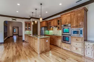 3717 W Beverly Dr, Dallas, TX 75209 - Photo 13