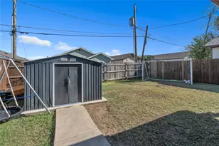 1315 Stewart St, Fort Worth, TX 76104 - Photo 17