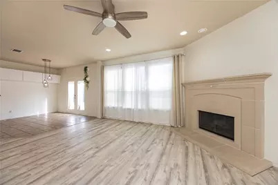 1125 Annalea Cove Drive, Lewisville, TX 75056 - Photo 5