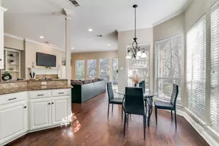 1113 Creekwood Dr, Garland, TX 75044 - Photo 11