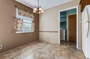 113 E Oak St, Gunter, TX 75058 - Photo 5