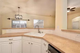 1302 Red Deer Way, Arlington, TX 76002 - Photo 11