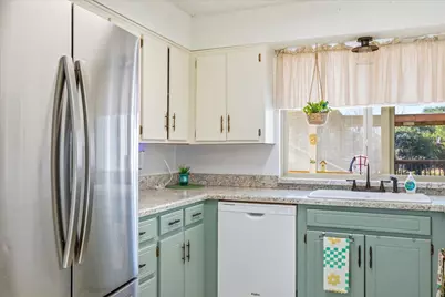 309 De La Cruz Street, Weatherford, TX 76085 - Photo 17