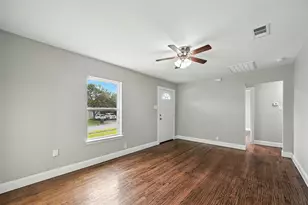 6520 Lovett Ave, Dallas, TX 75227 - Photo 9