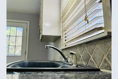 415 W Taylor Street, Sherman, TX 75092 - Photo 9