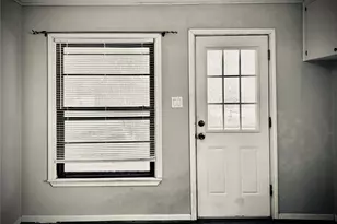 415 W Taylor St, Sherman, TX 75092 - Photo 11