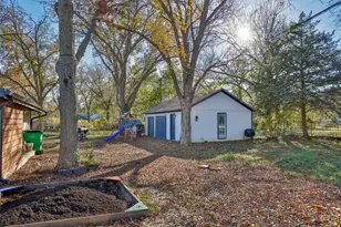 1903 N Weaver St, Gainesville, TX 76240 - Photo 27