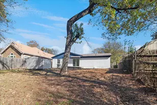 4045 Wind River Dr, Dallas, TX 75216 - Photo 17