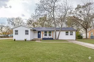 1402 N Ricketts St, Sherman, TX 75092 - Photo 1
