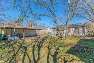 108 N Lakeview Dr, Lacy Lakeview, TX 76705 - Photo 19