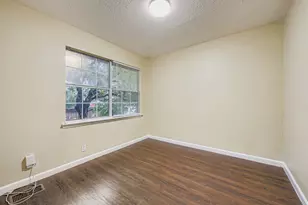 214 Austin St, Grapevine, TX 76107 - Photo 19