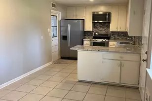 501 Merrill Dr, Bedford, TX 76022 - Photo 5