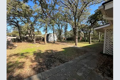 501 Merrill Drive, Bedford, TX 76022 - Photo 17