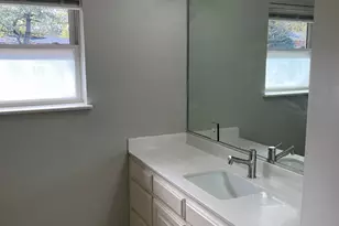 501 Merrill Dr, Bedford, TX 76022 - Photo 9