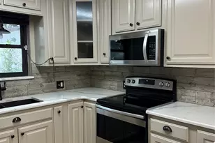 137 Oakview Cir, Waco, TX 76705 - Photo 13