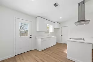 9666 Limestone Dr, Dallas, TX 75217 - Photo 7