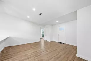 9666 Limestone Dr, Dallas, TX 75217 - Photo 5