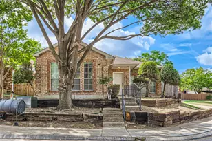 704 Ashbrook Dr, DeSoto, TX 75115 - Photo 1