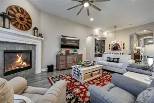 10017 Echo Summit Dr, Little Elm, TX 75068 - Photo 9