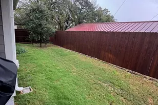 8628 Spindletop Dr, Fort Worth, TX 76120 - Photo 23