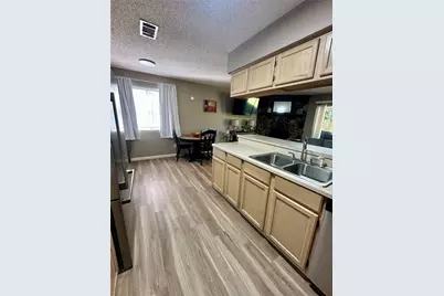 1005 Waverly Drive, Arlington, TX 76015 - Photo 9