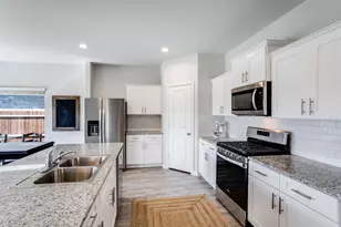 425 Passenger Trl, Fort Worth, TX 76131 - Photo 9