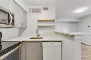 3101 Sondra Dr, Fort Worth, TX 76107 - Photo 9