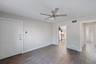 2717 Patricia Ln, Garland, TX 75041 - Photo 5