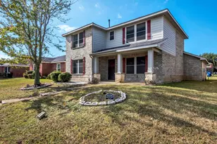 2917 Mayfair Ln, Lancaster, TX 75134 - Photo 9