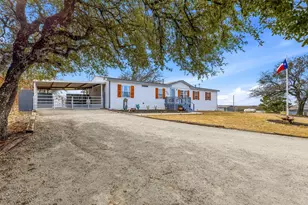 176 Kinbrook Ln, Weatherford, TX 76087 - Photo 1