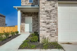 465 Suffolk Dr, Ferris, TX 75125 - Photo 3