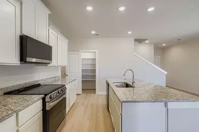 465 Suffolk Drive, Ferris, TX 75125 - Photo 9