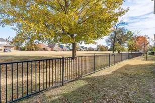 1854 Masters Dr, DeSoto, TX 75115 - Photo 35