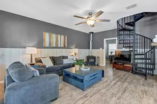 560 Jay St, Denton, TX 76208 - Photo 3