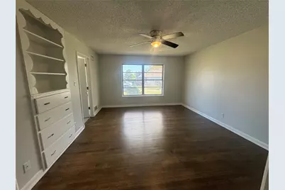 4651 C L Veasey Boulevard, Dallas, TX 75216 - Photo 7