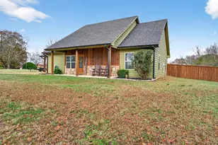 203 Mockingbird St, Ector, TX 75439 - Photo 3