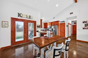 203 Mockingbird St, Ector, TX 75439 - Photo 9