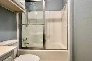 205 N Meadowview Dr, Waxahachie, TX 75165 - Photo 33