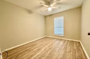 205 N Meadowview Dr, Waxahachie, TX 75165 - Photo 25