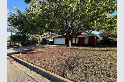 205 N Meadowview Drive, Waxahachie, TX 75165 - Photo 5