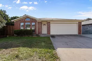 3744 Chaddybrook Ln, Fort Worth, TX 76137 - Photo 9
