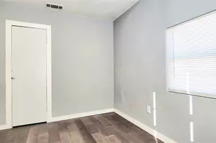 8525 Oak Haven Ln, Dallas, TX 75217 - Photo 7