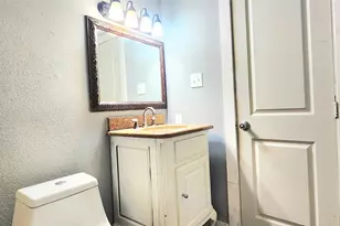 8525 Oak Haven Ln, Dallas, TX 75217 - Photo 9