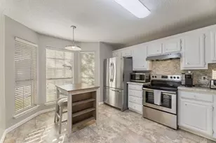 1813 Frosted Hill Dr, Carrollton, TX 75010 - Photo 7