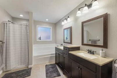 1813 Frosted Hill Drive, Carrollton, TX 75010 - Photo 17