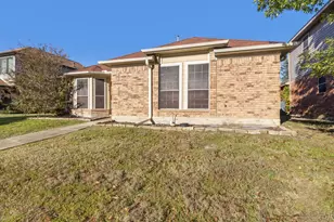 1813 Frosted Hill Dr, Carrollton, TX 75010 - Photo 3
