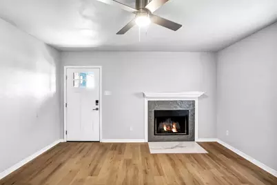 1915 Shaw Street, Dallas, TX 75212 - Photo 3