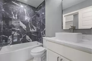 526 SE 11th, Grand Prairie, TX 75051 - Photo 7